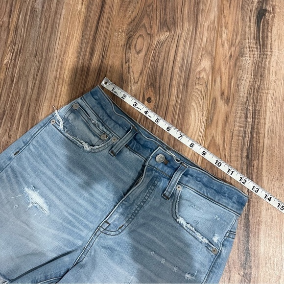 Madewell High-Rise Denim Shorts in Posey Wash - Picture 11 of 12